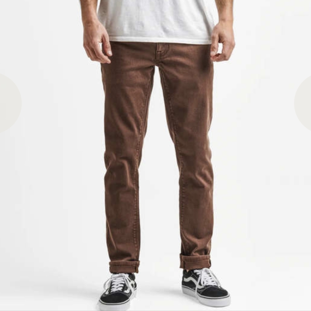 🆕ROARK Standard Slim Fit Hwy 133 Denim Open Roads, Open Minds in Brown